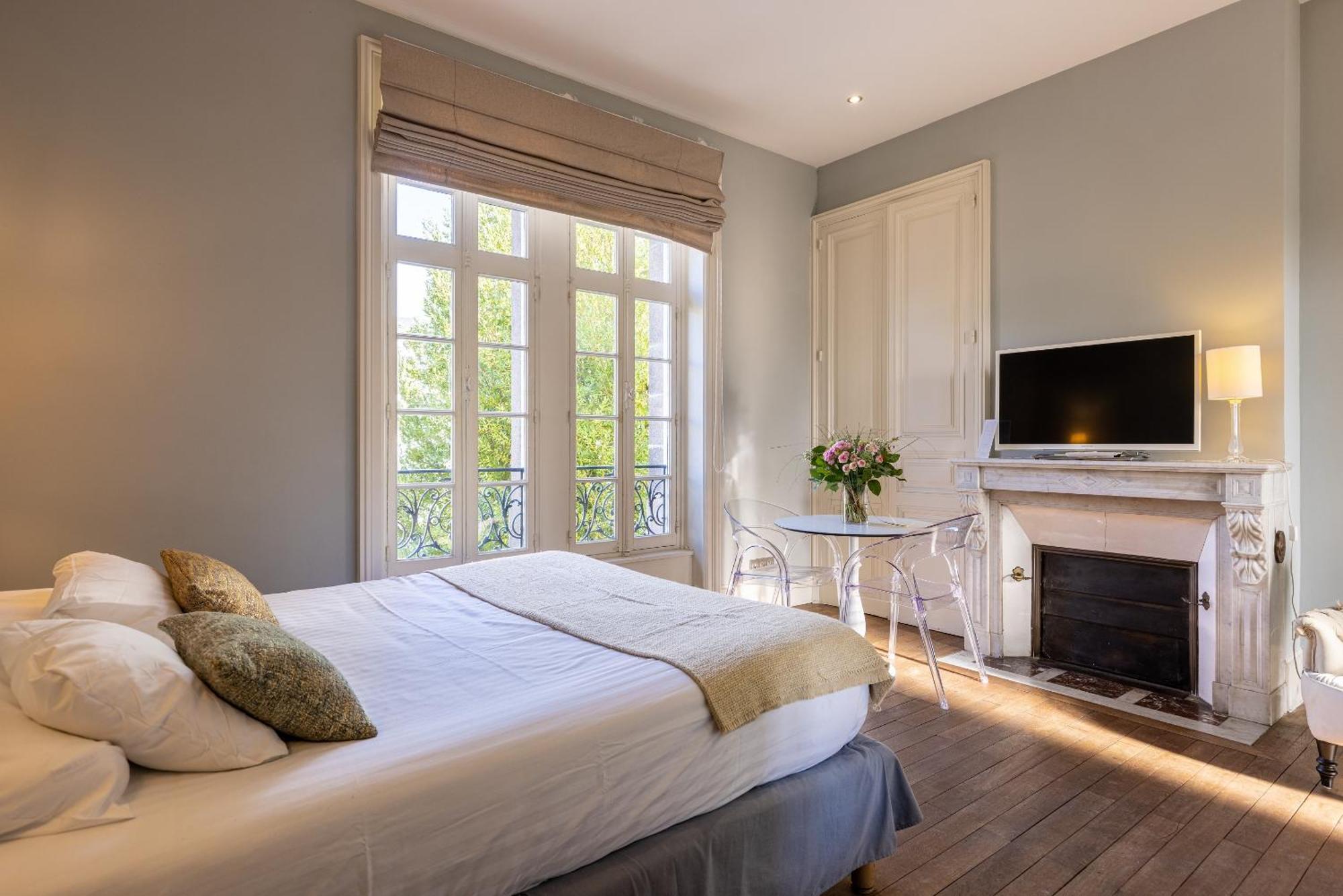 La Villa Beaupeyrat - Apparthotels De Charme Dans Batisse De Caractere A 400M Du Coeur De Ville De Limoges Room photo