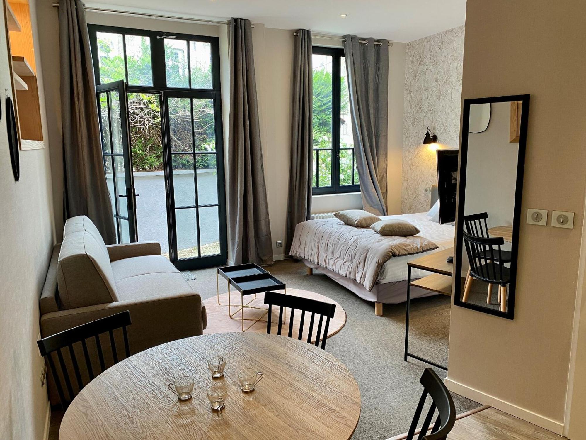 La Villa Beaupeyrat - Apparthotels De Charme Dans Batisse De Caractere A 400M Du Coeur De Ville De Limoges Room photo