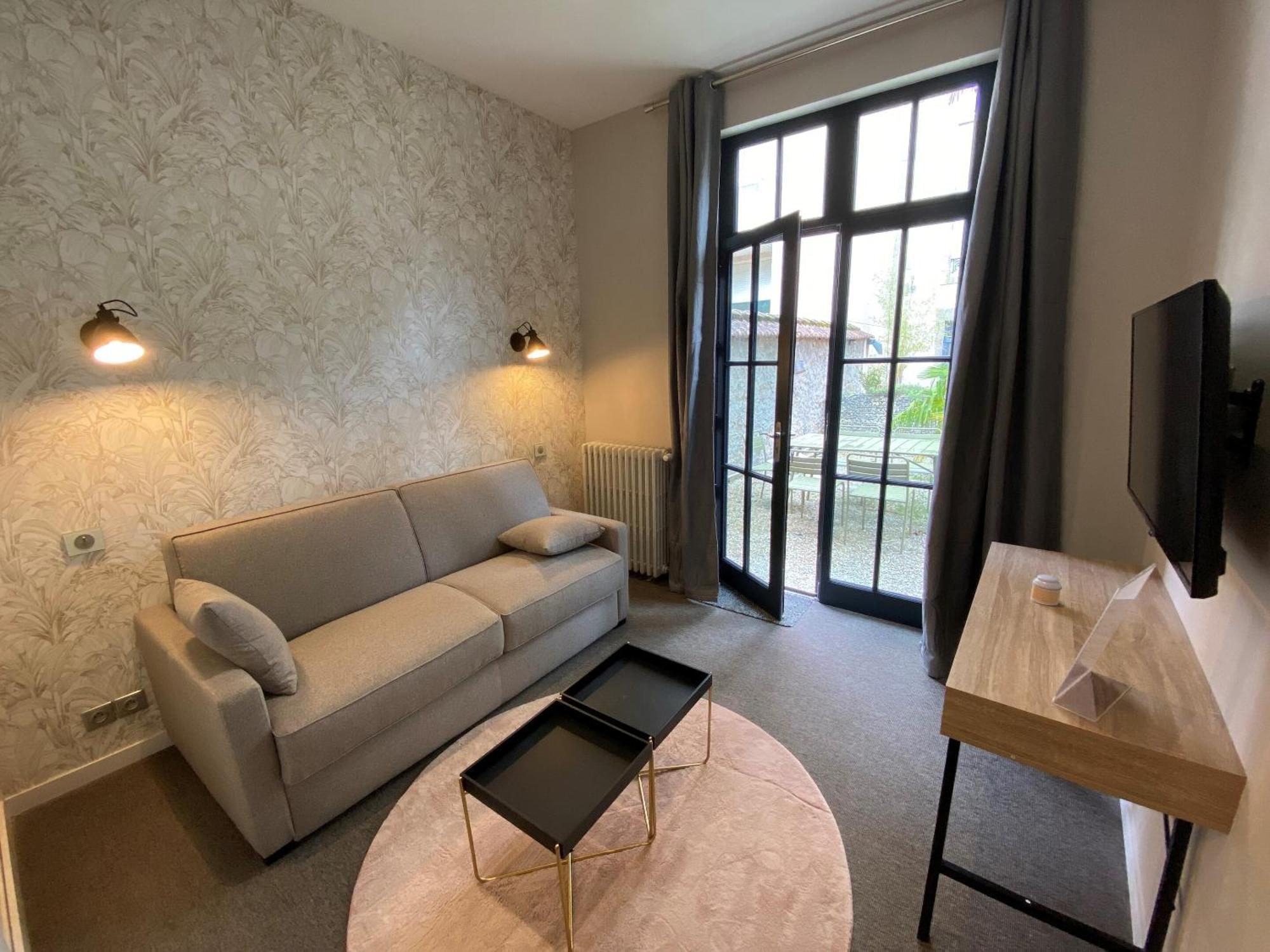 La Villa Beaupeyrat - Apparthotels De Charme Dans Batisse De Caractere A 400M Du Coeur De Ville De Limoges Room photo
